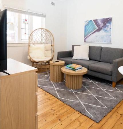 In The Heart Of Bondi, Stroll To The Beach Apartment Сидни Екстериор снимка