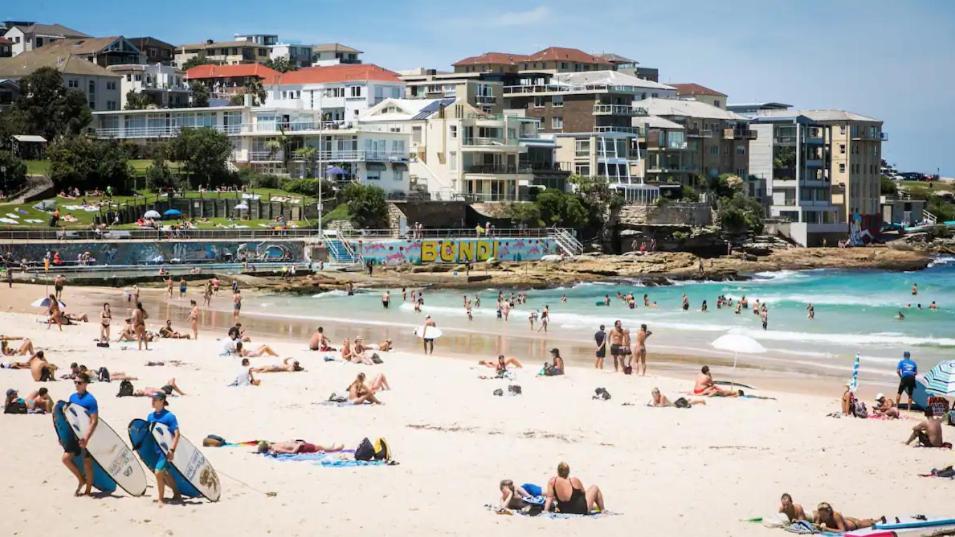 In The Heart Of Bondi, Stroll To The Beach Apartment Сидни Екстериор снимка